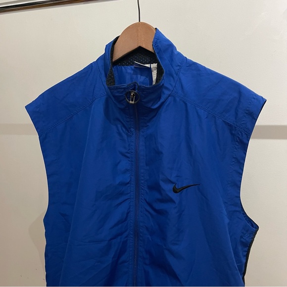Nike Men's Royal Blue Windbreaker - Picture 2 of 9